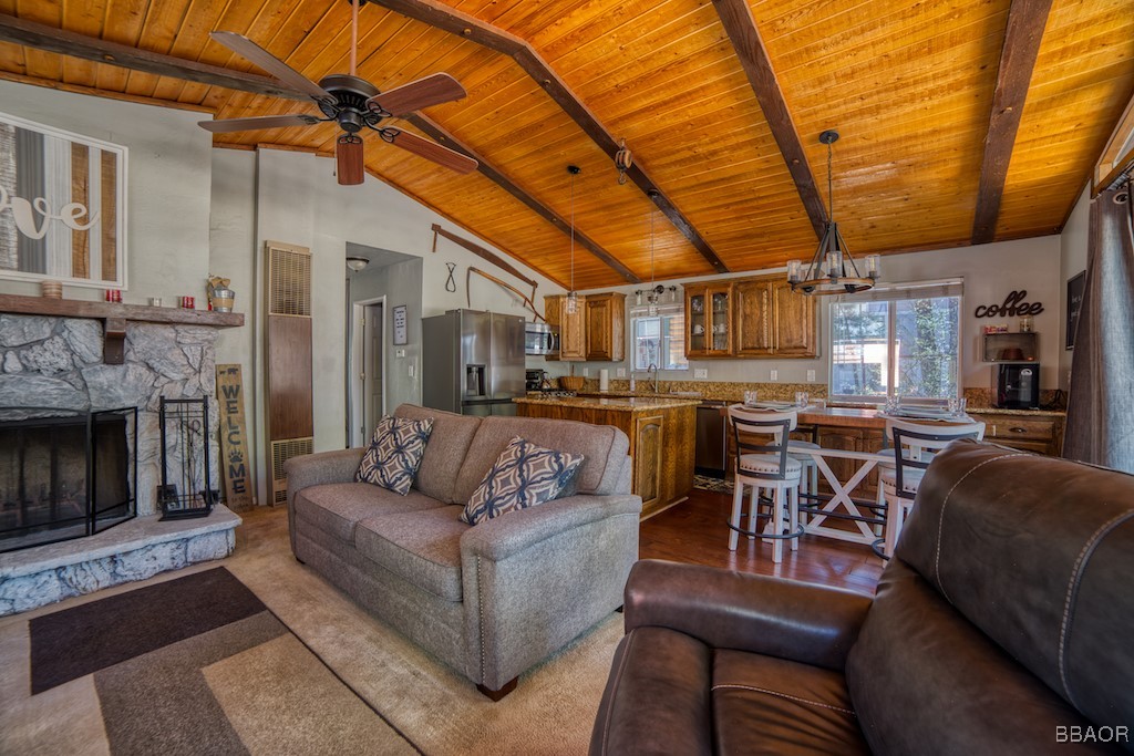 1150 Pine Ridge Lane Property Photo 8