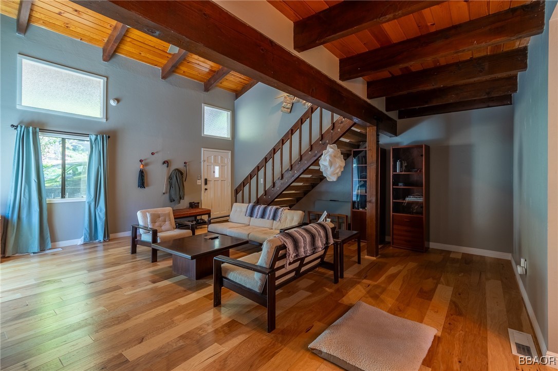 31045 Valley Oak Drive Property Photo 1
