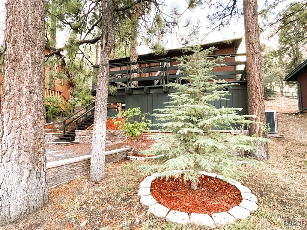 712 Booth Way Property Photo 3
