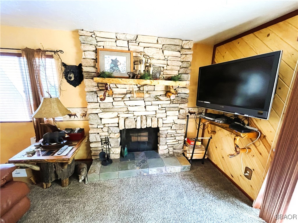 712 Booth Way Property Photo 13