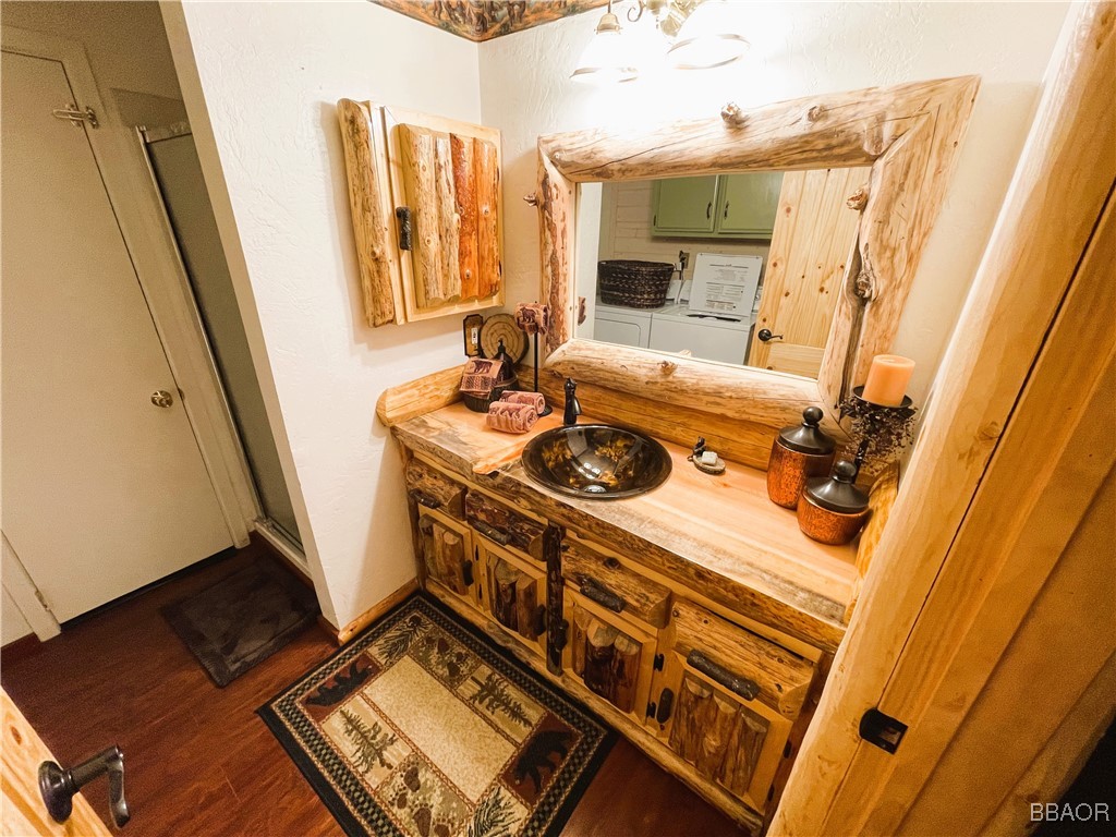 712 Booth Way Property Photo 24