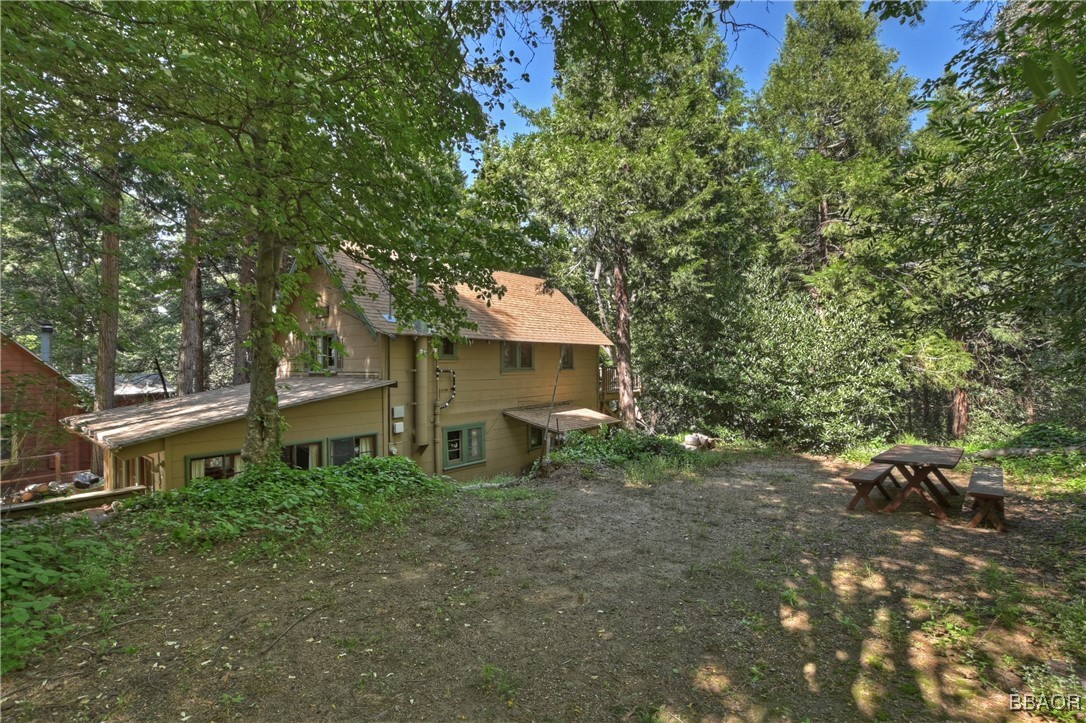 795 Deer Trail Property Photo 1