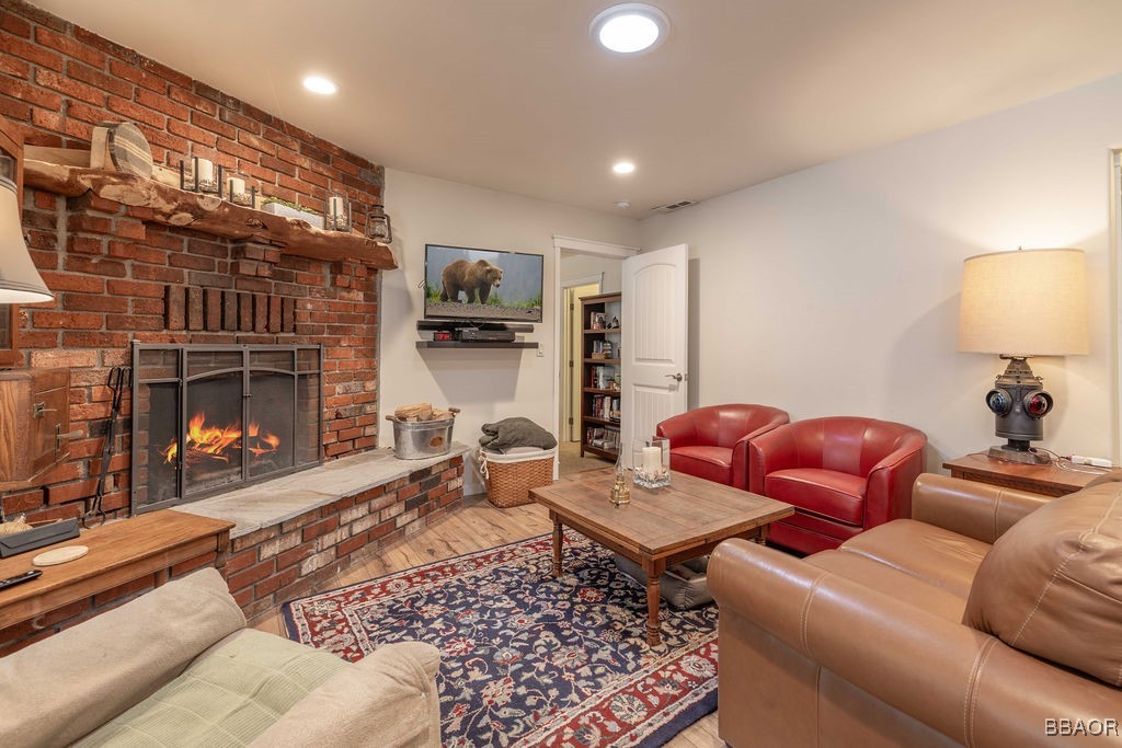 908 Myrtle Avenue Property Photo 9