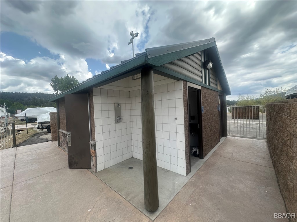 400 Pine Knot Boulevard K3 Property Photo 10