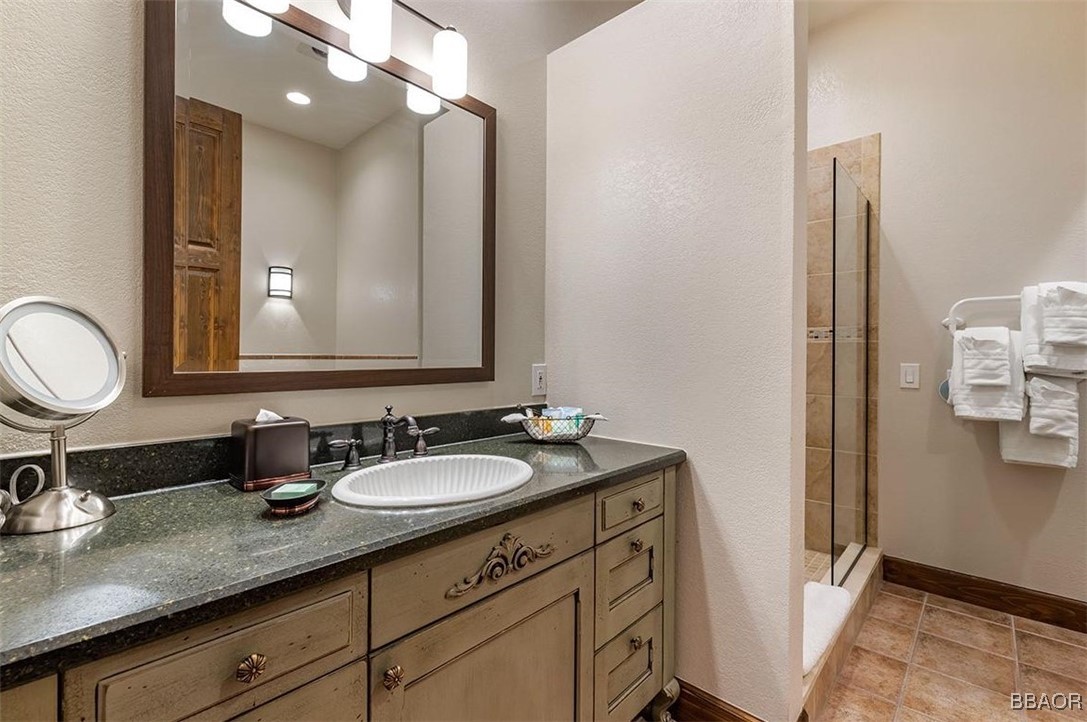 40671 Village Drive 13a Property Photo 12