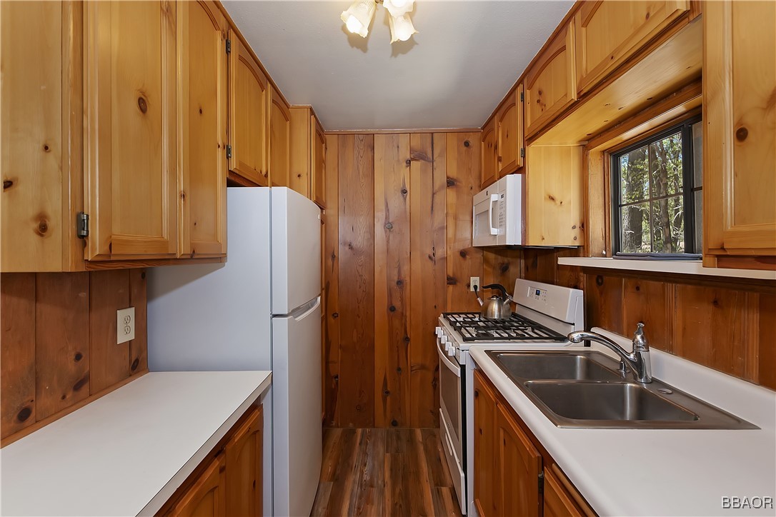 33294 Wild Rose Drive Property Photo 15