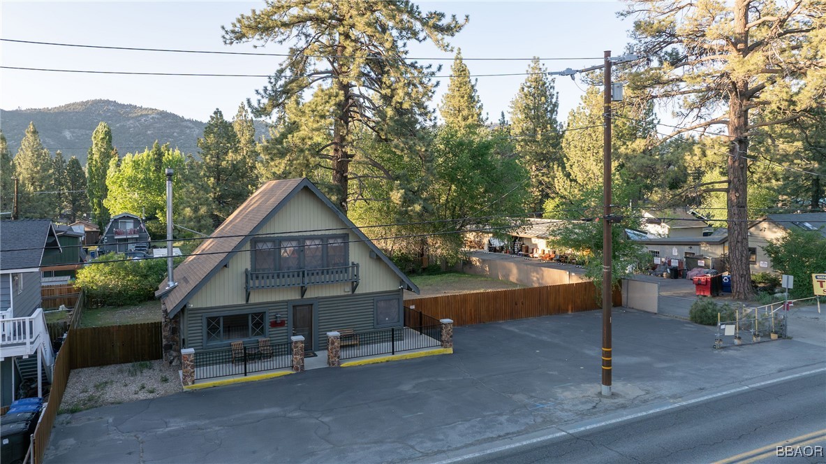 1025 West Big Bear Boulevard Property Photo 1
