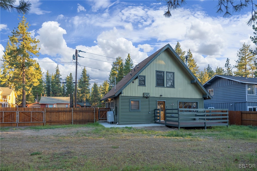 1025 West Big Bear Boulevard Property Photo 12