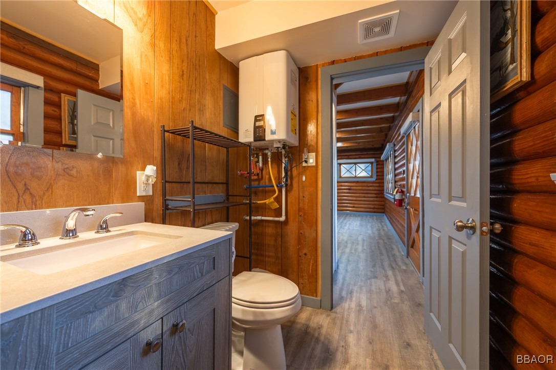1025 West Big Bear Boulevard Property Photo 26