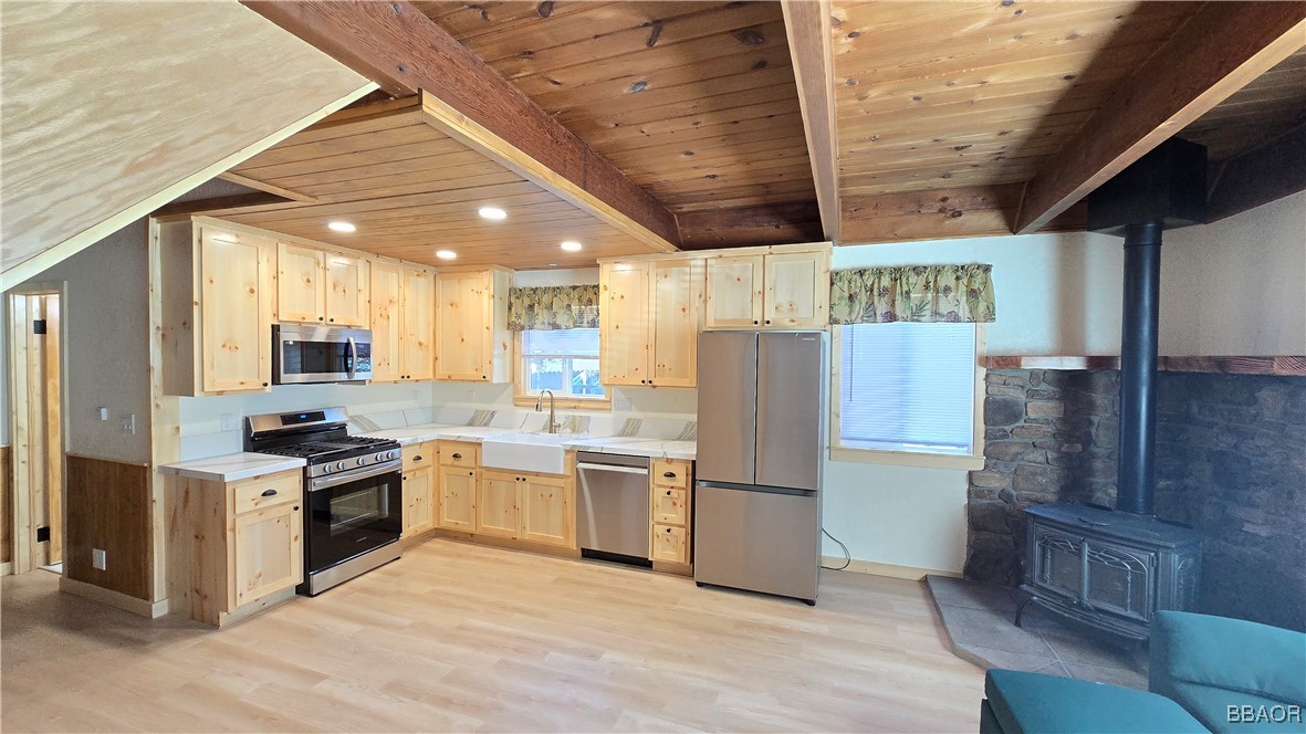 317 Spruce Lane Property Photo 4