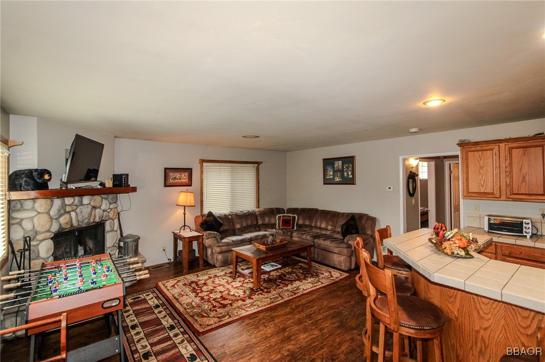 675 Main Street Property Photo 4