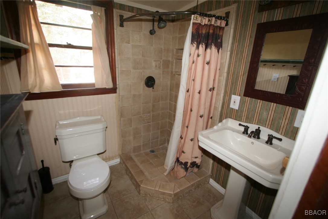1004 Canyon Road 2 Property Photo 12