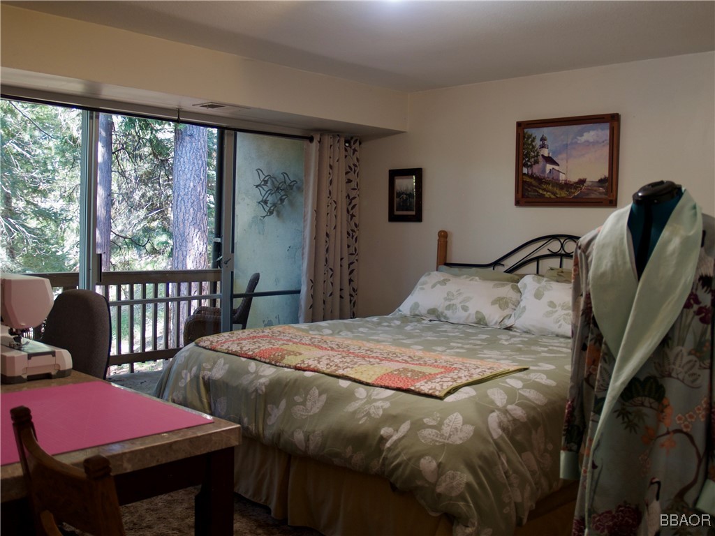 872 Sierra Vista Drive 9 Property Photo 18