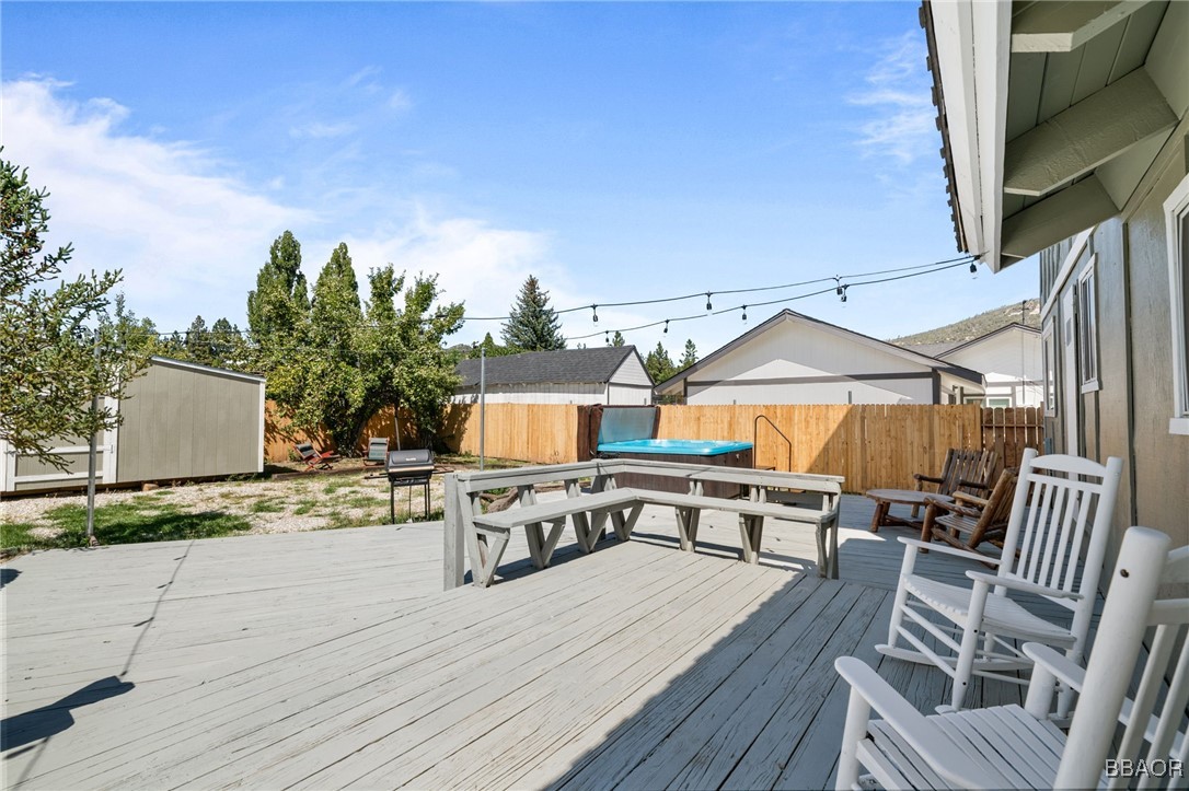 913 Mount Doble Drive Property Photo 33