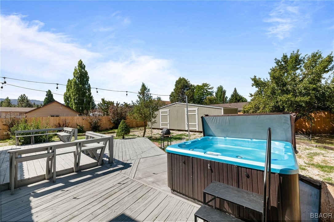 913 Mount Doble Drive Property Photo 35