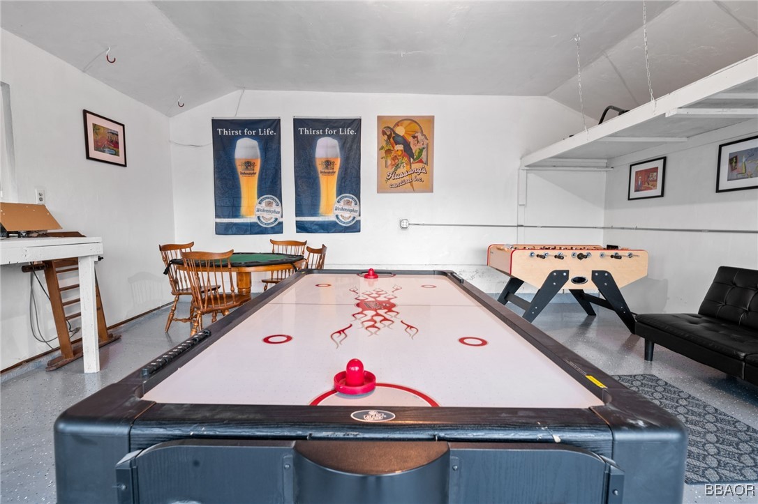 913 Mount Doble Drive Property Photo 40