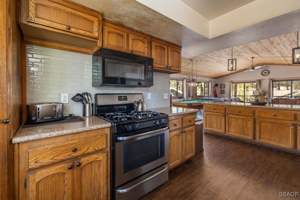 41692 Park Avenue Property Photo 19