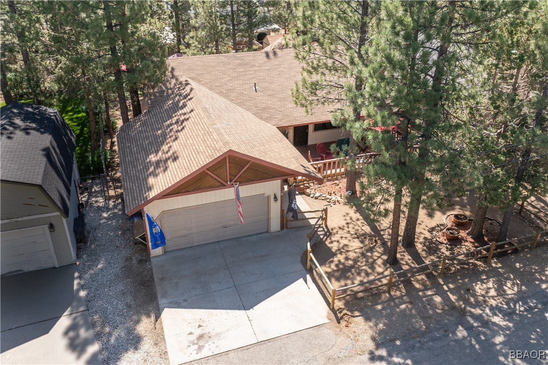 1064 Pine Lane Property Photo 7