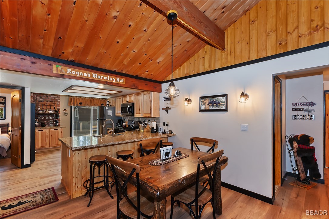 721 Riverside Avenue Property Photo 12
