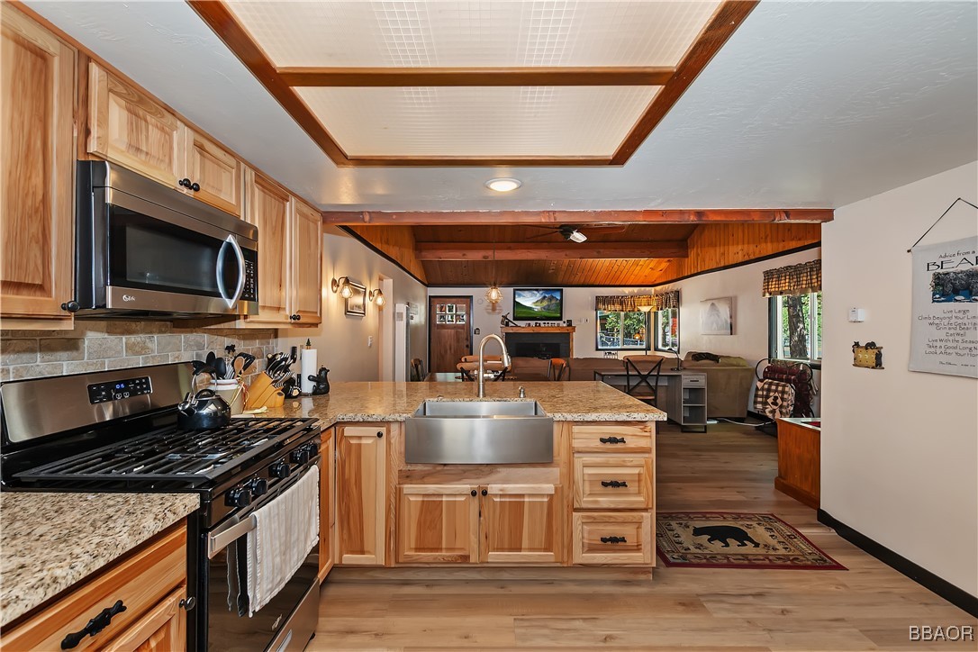 721 Riverside Avenue Property Photo 16