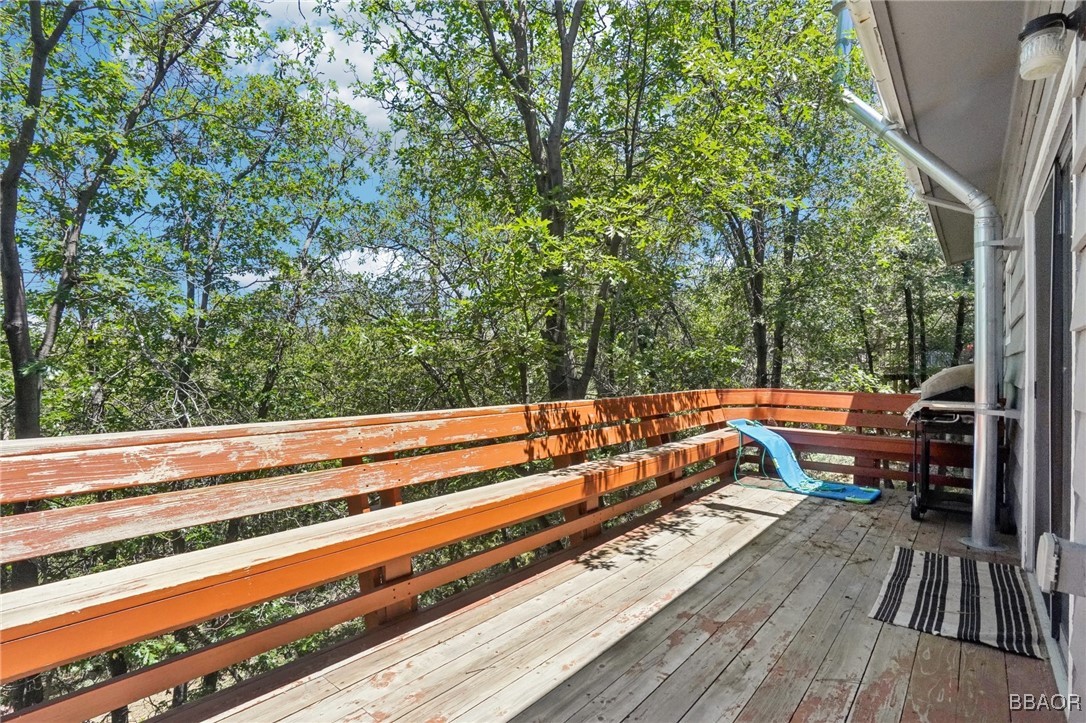 670 Villa Grove Avenue Property Photo 24