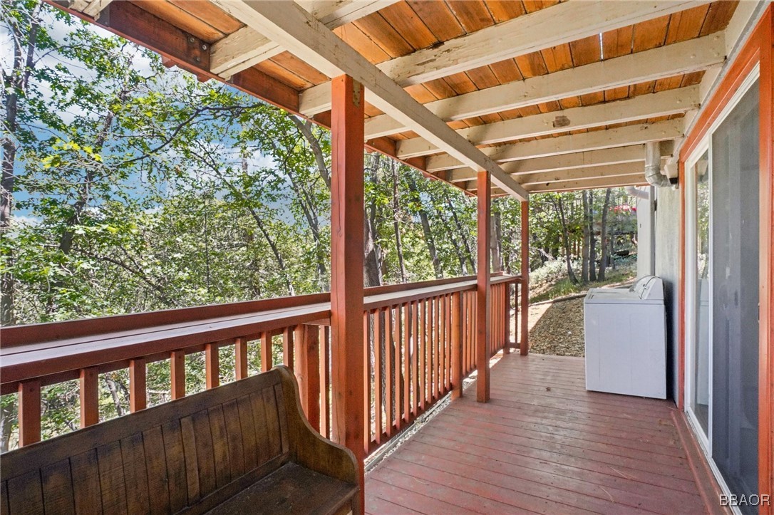 670 Villa Grove Avenue Property Photo 27