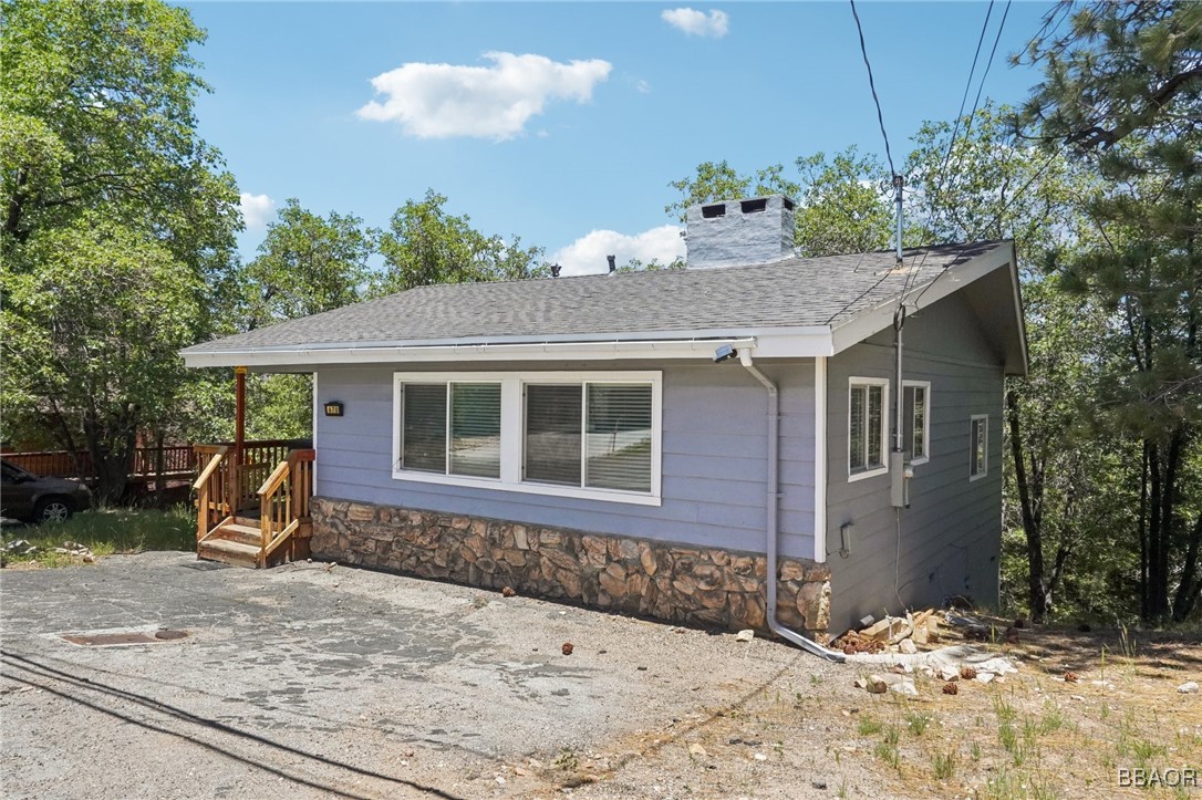 670 Villa Grove Avenue Property Photo 28