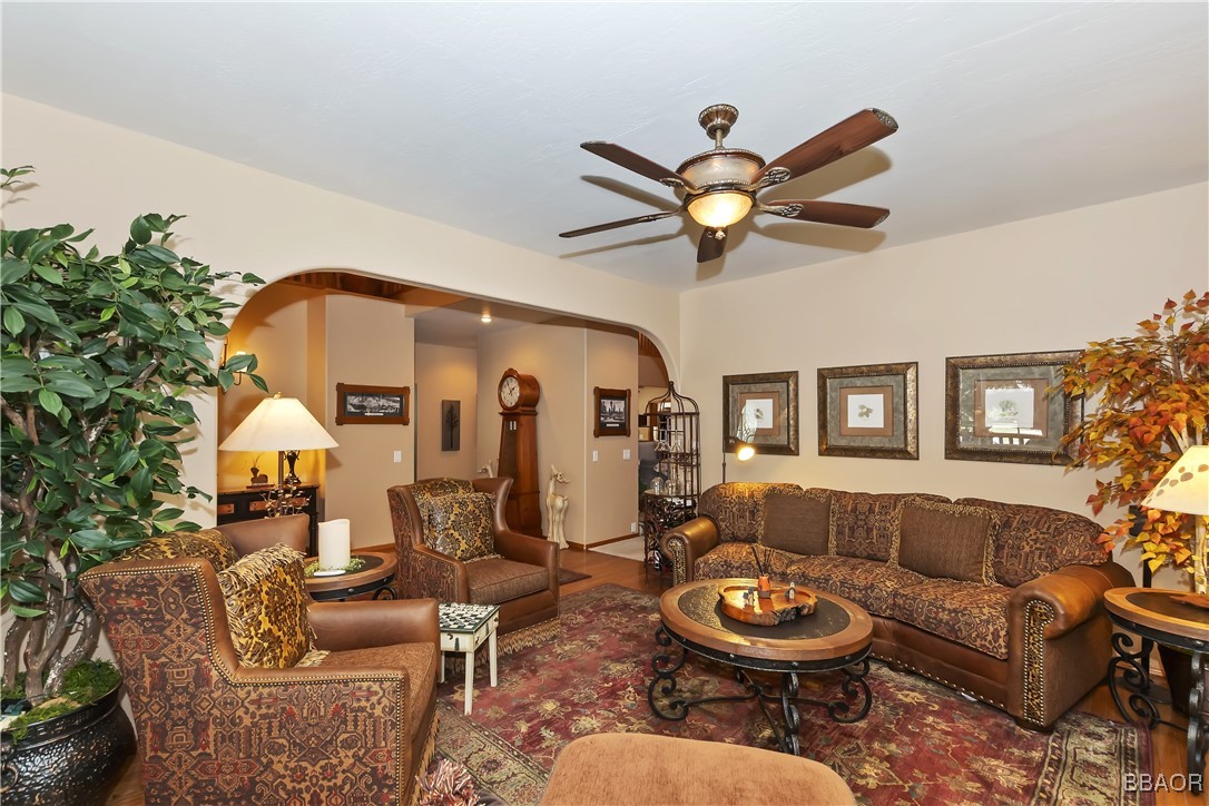 375 Meadow Circle N Property Photo 10