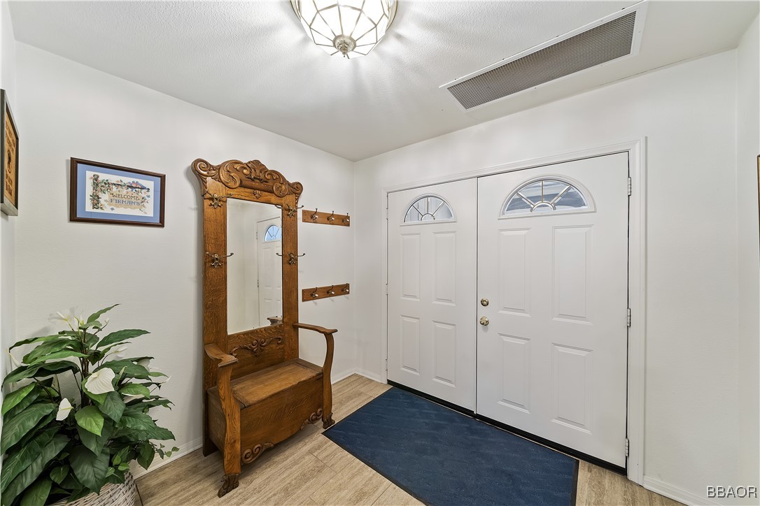 40258 Narrow Lane Property Photo 9