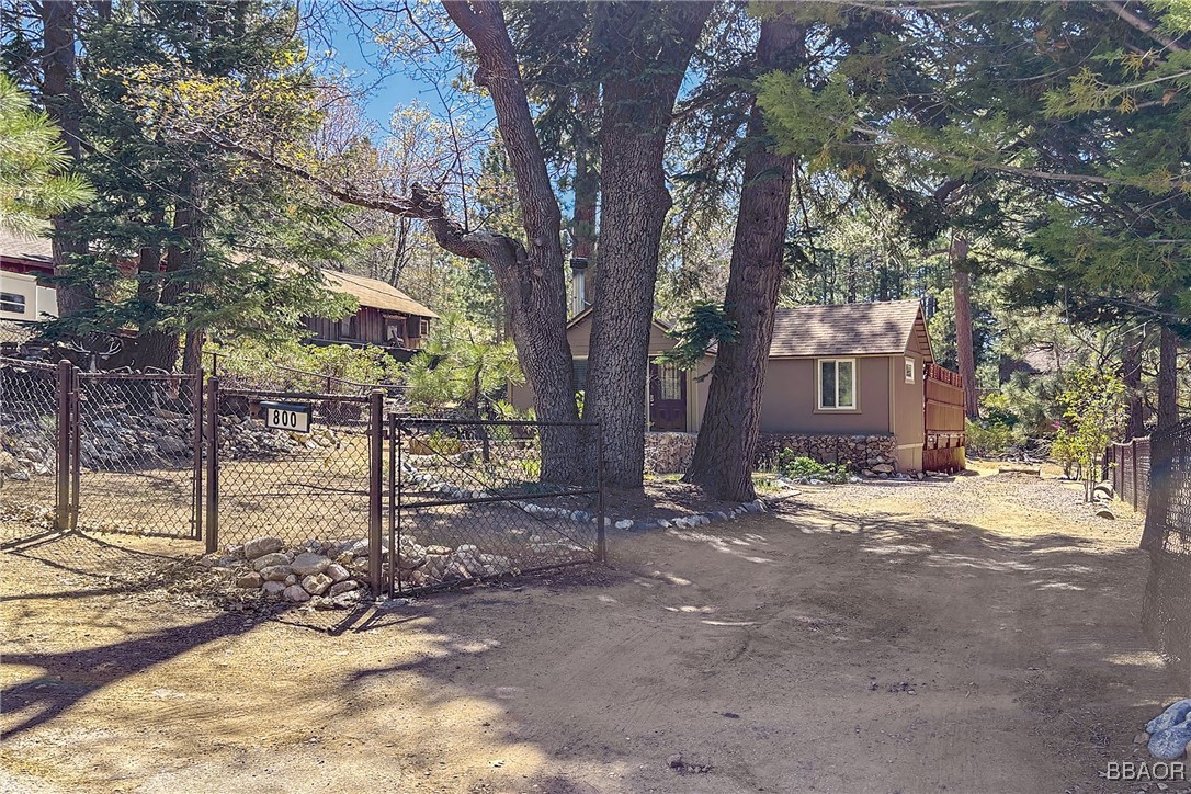 800 Eureka Drive Property Photo 4