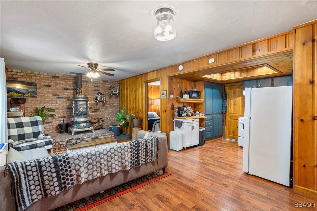 32135 West Drive Property Photo 6