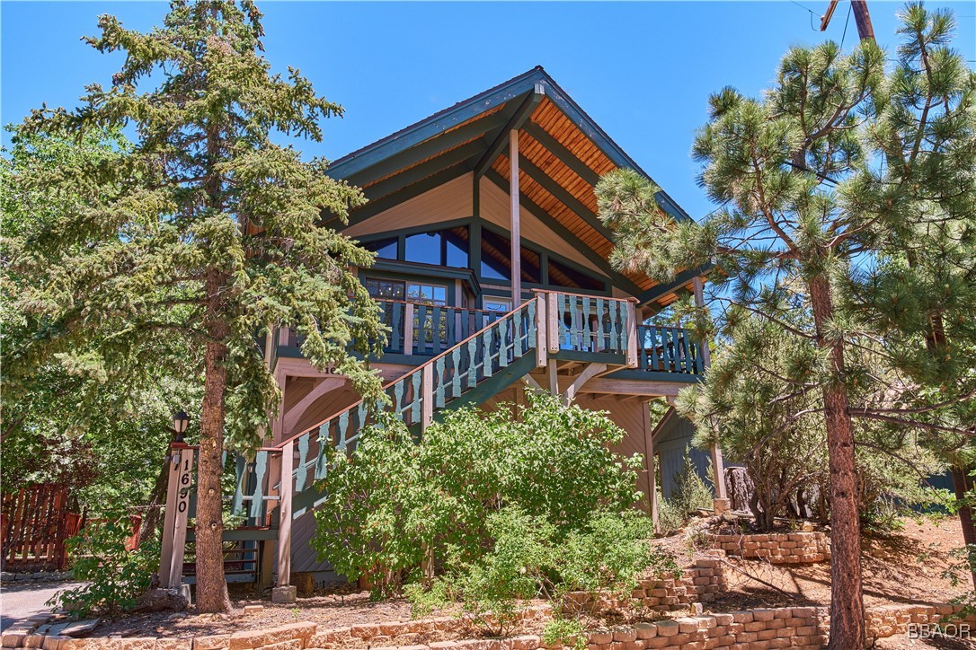 1690 Wolf Road Property Photo 1