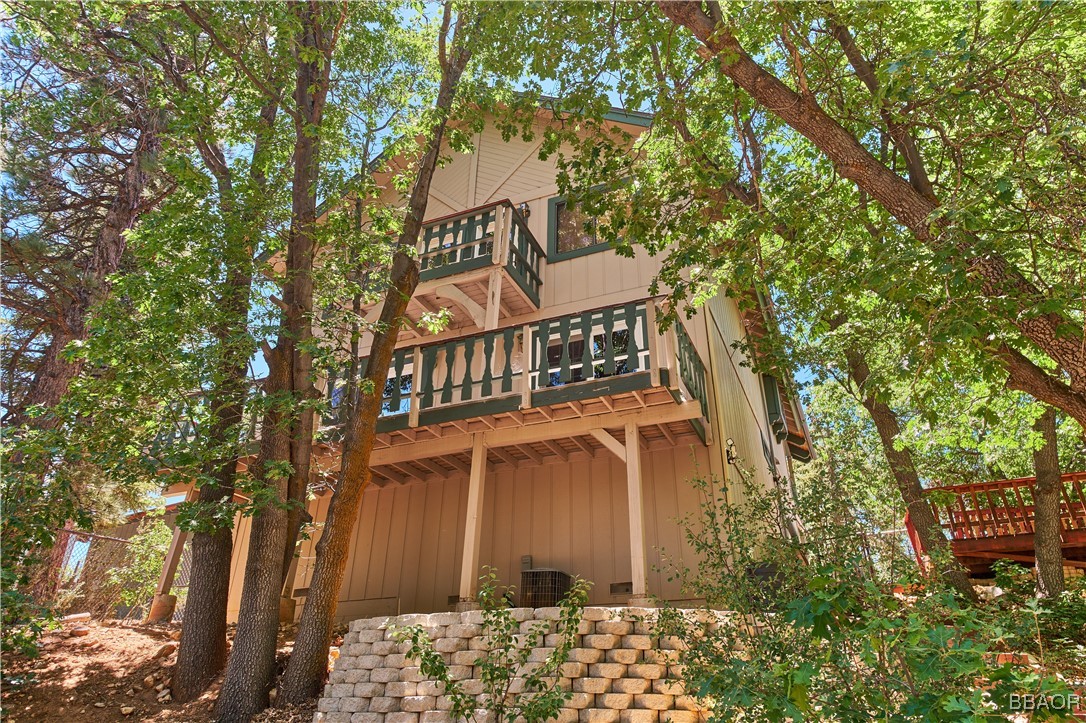 1690 Wolf Road Property Photo 5