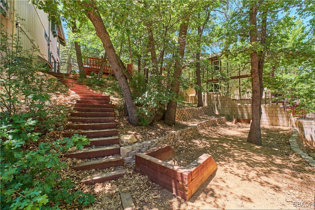 1690 Wolf Road Property Photo 8
