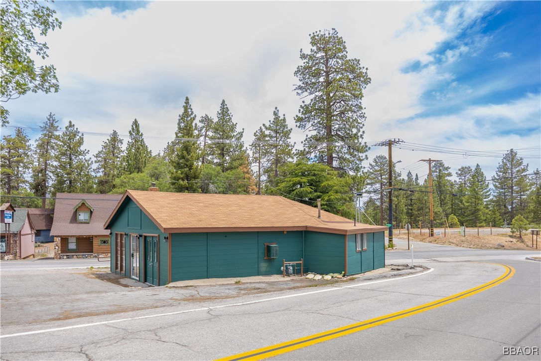 40277 Big Bear Boulevard Property Photo 4