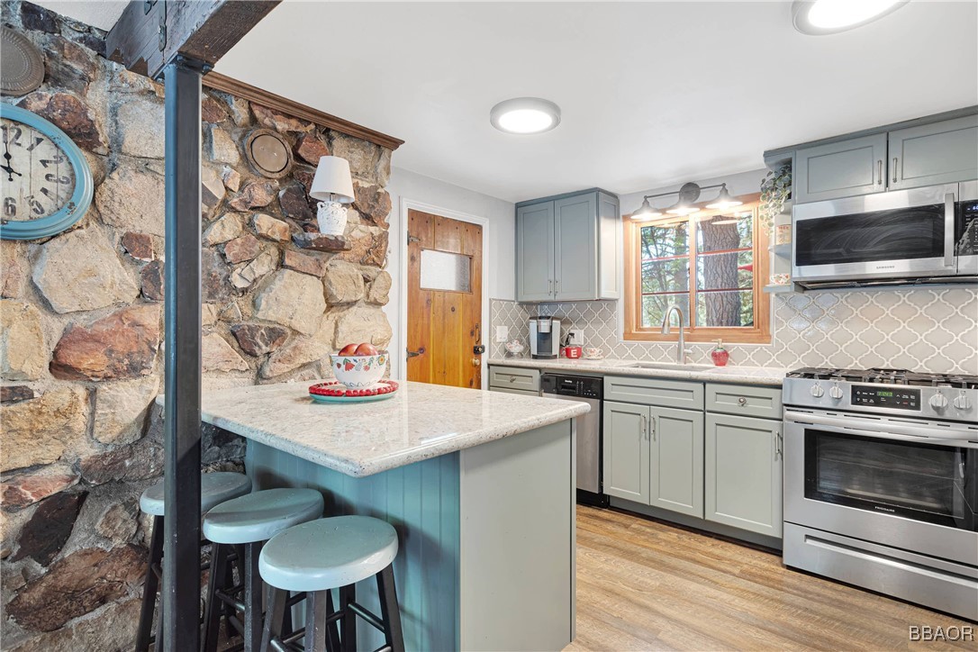 31765 Hilltop Drive Property Photo 4
