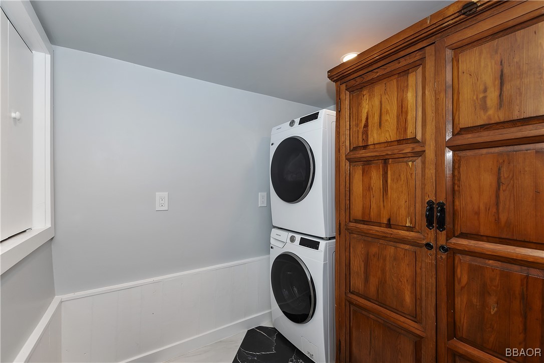 580 Lucerne Drive Property Photo 26