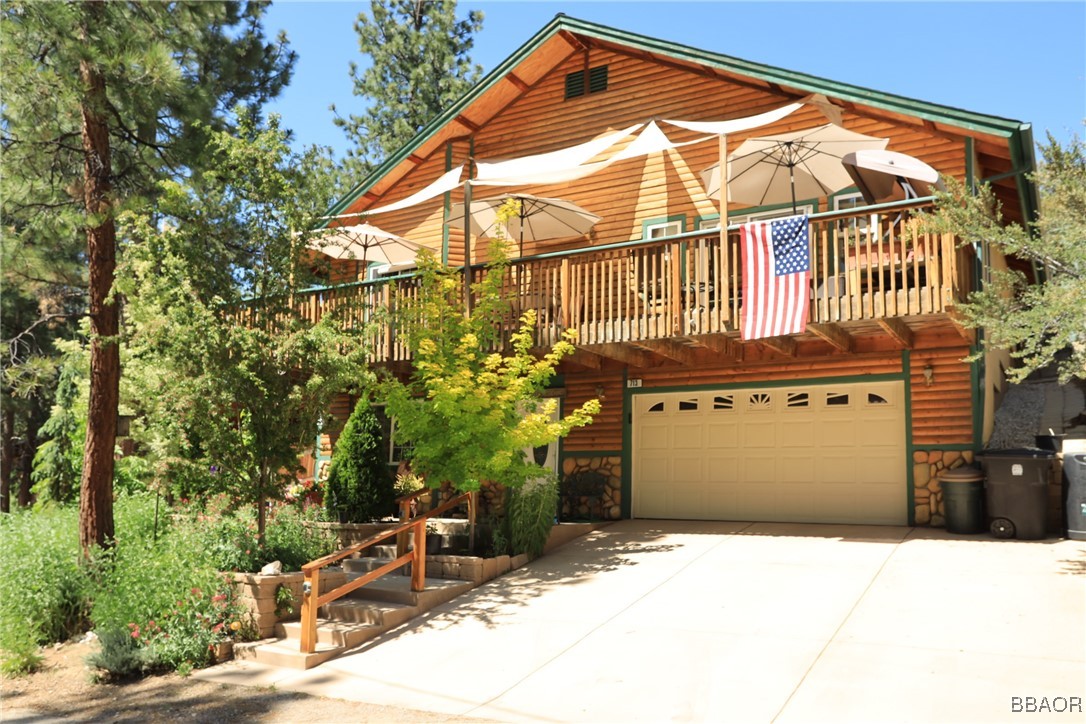 713 Booth Way Property Photo 1
