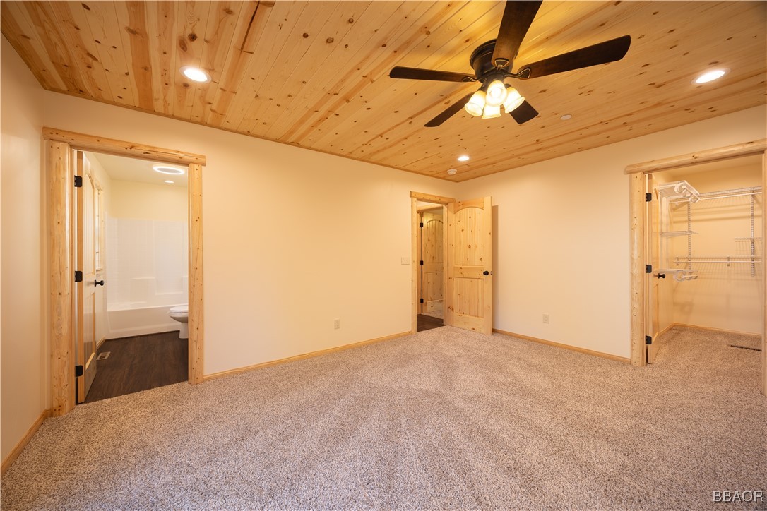 418 Los Angeles Avenue Property Photo 12