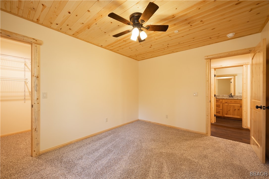 418 Los Angeles Avenue Property Photo 15