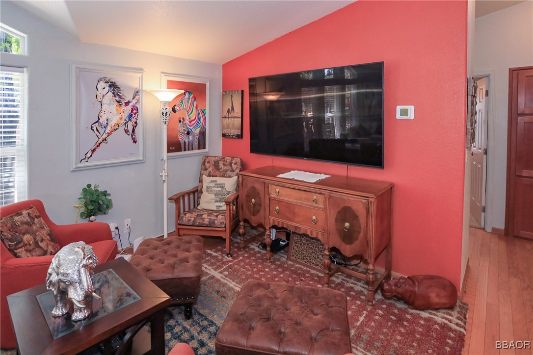 628 Los Angeles Avenue Property Photo 6