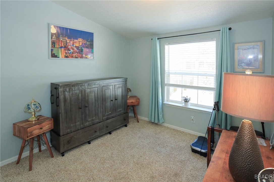 628 Los Angeles Avenue Property Photo 11