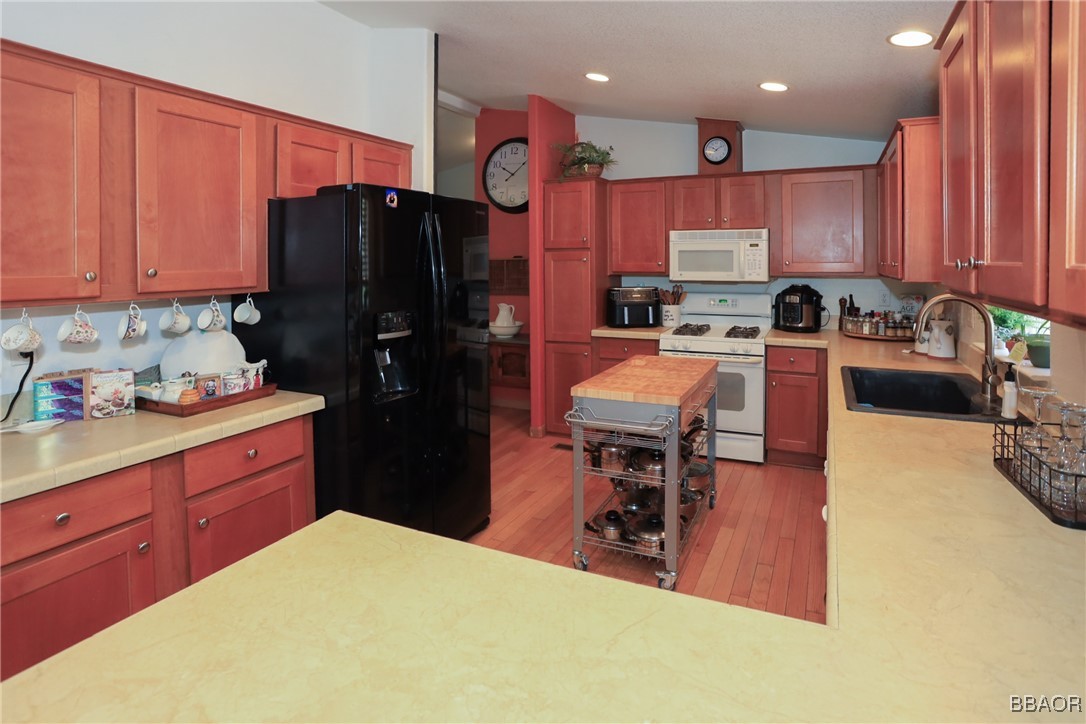 628 Los Angeles Avenue Property Photo 18