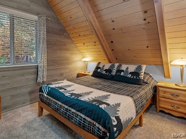 347 Spruce Lane Property Photo 6