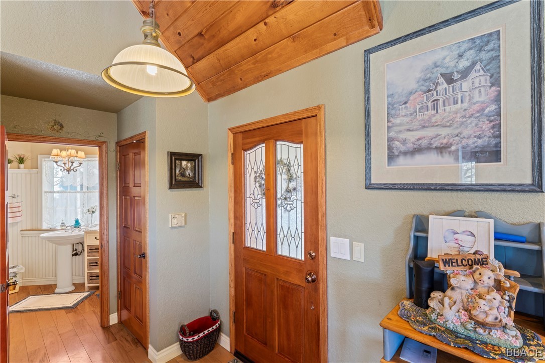 692 Zurich Drive Property Photo 10