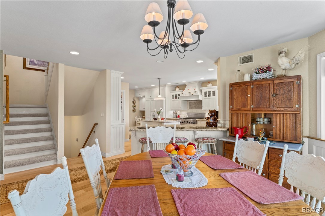 692 Zurich Drive Property Photo 14