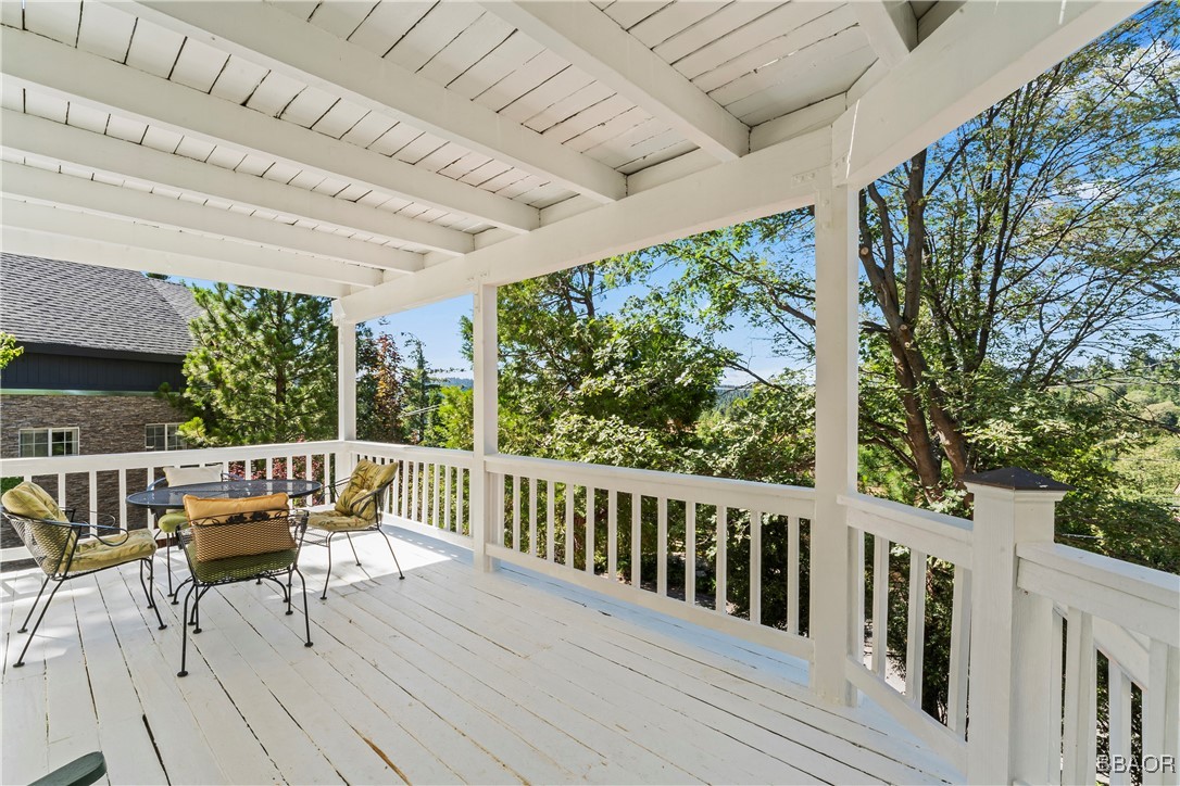 692 Zurich Drive Property Photo 40