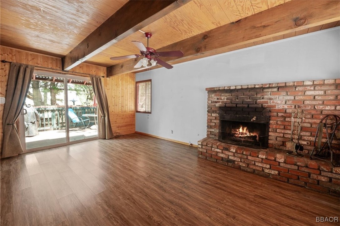 477 Los Angeles Avenue Property Photo 4
