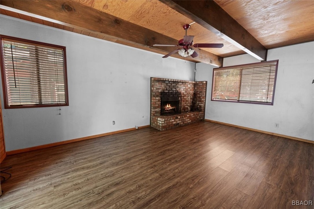 477 Los Angeles Avenue Property Photo 7