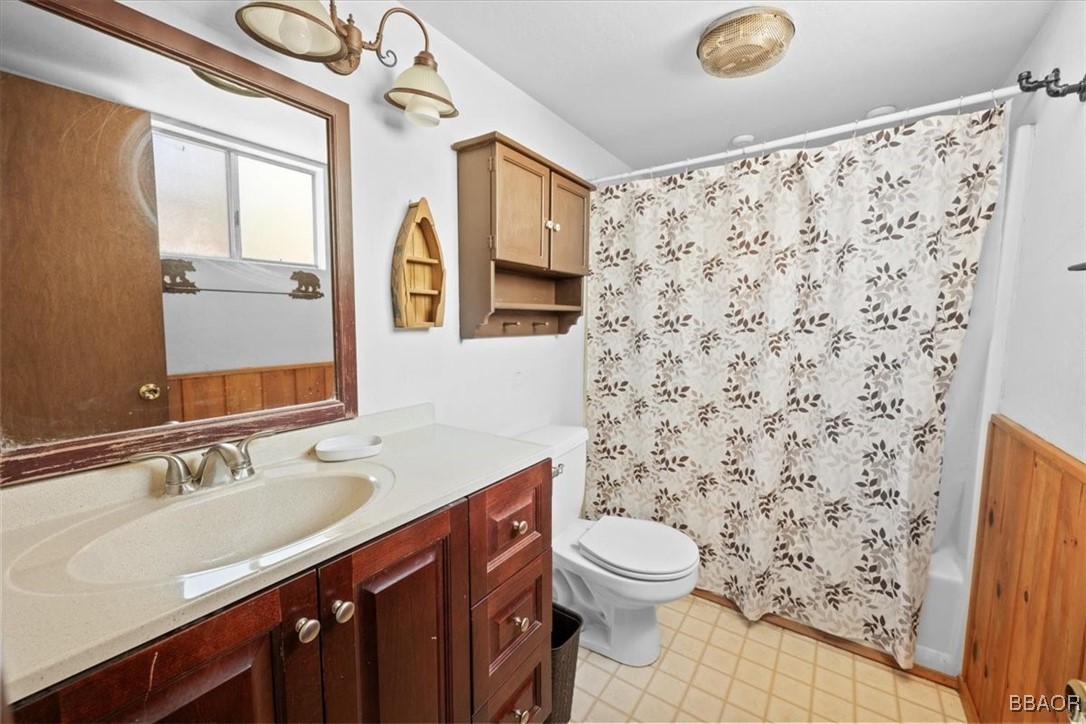 477 Los Angeles Avenue Property Photo 11